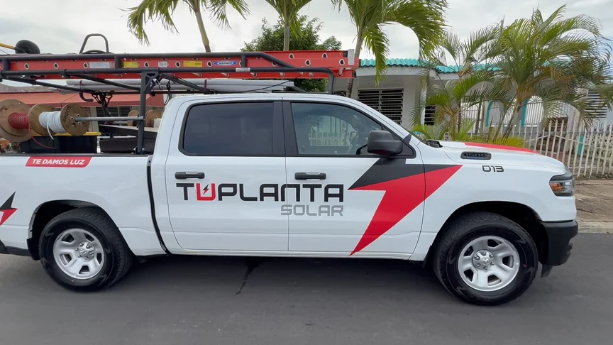 Vehículo de Tu Planta PR Solar en Puerto Rico